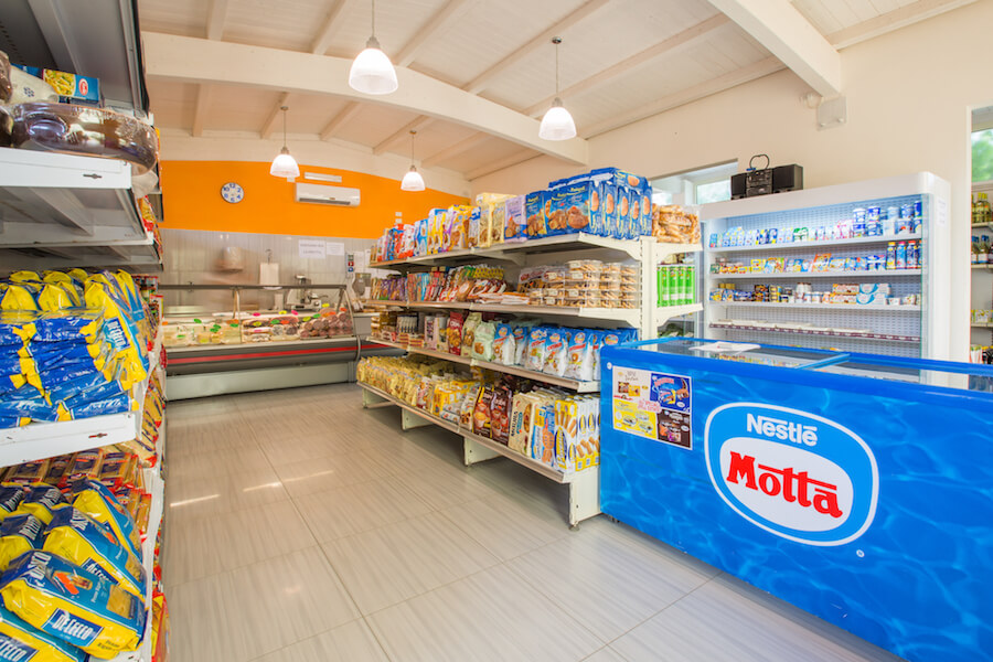 market e negozio del villaggio Verdemare di Vieste in Gargano