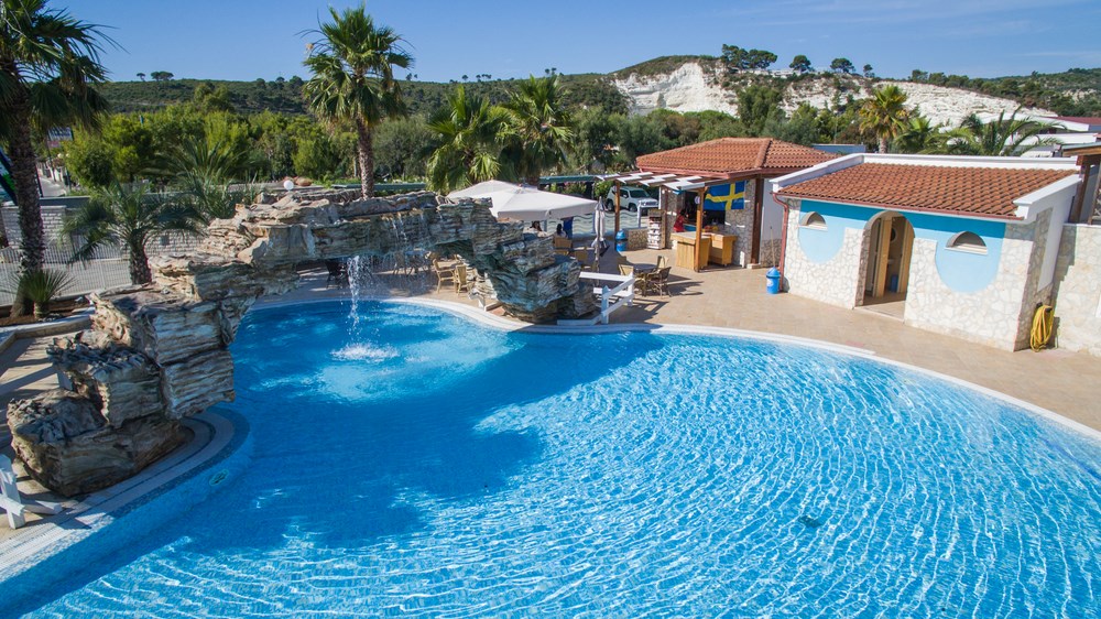 Baby pool with water games and village fountains verdemare vieste