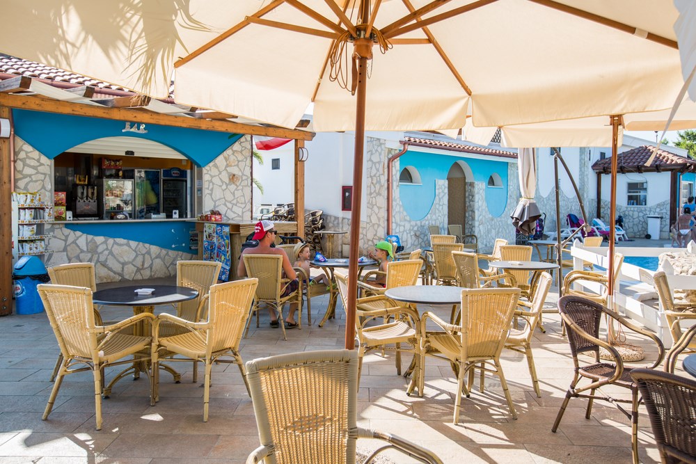 Baby pool with water games and village fountains verdemare vieste