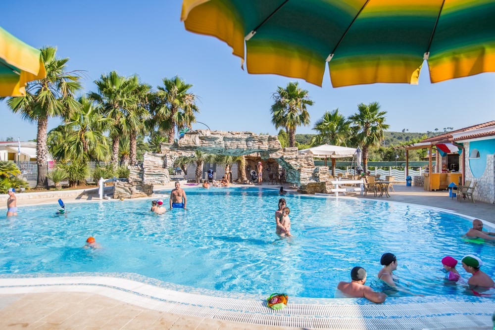 Baby pool with water games and village fountains verdemare vieste