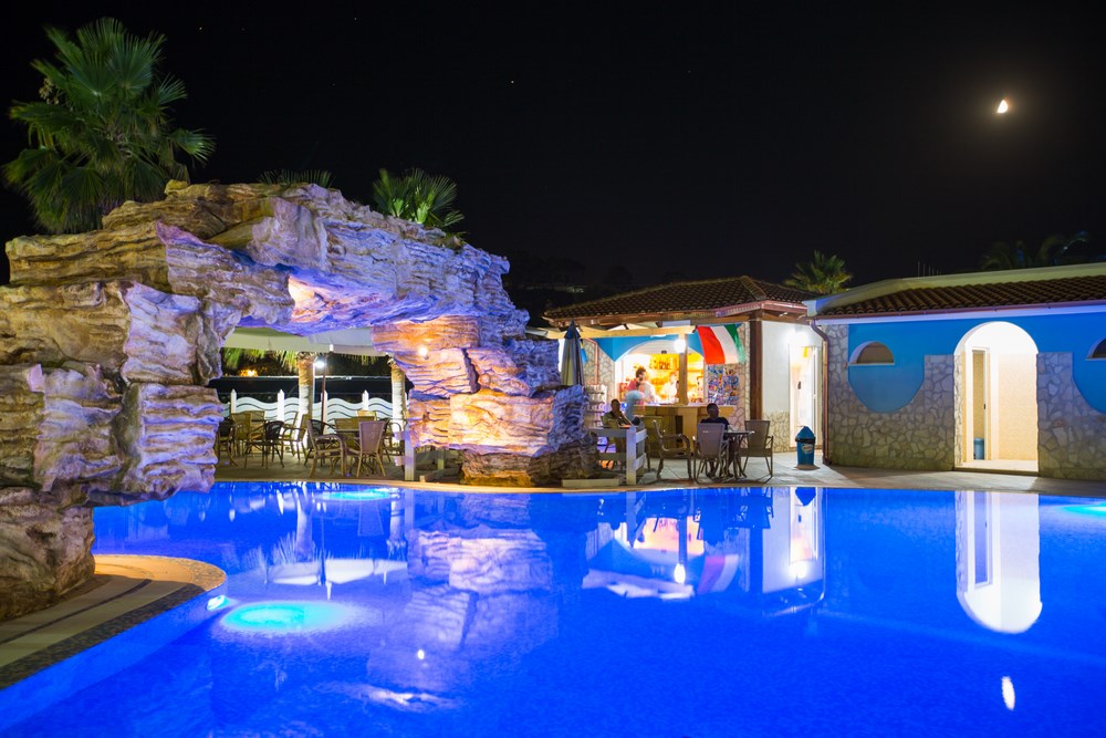 Baby pool with water games and village fountains verdemare vieste